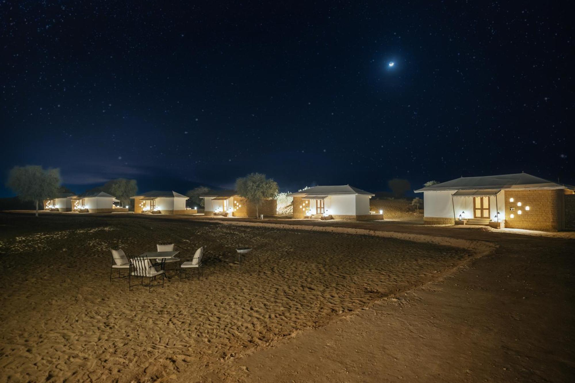 Hotel Grand Khalifa Luxury Camp Sām Esterno foto